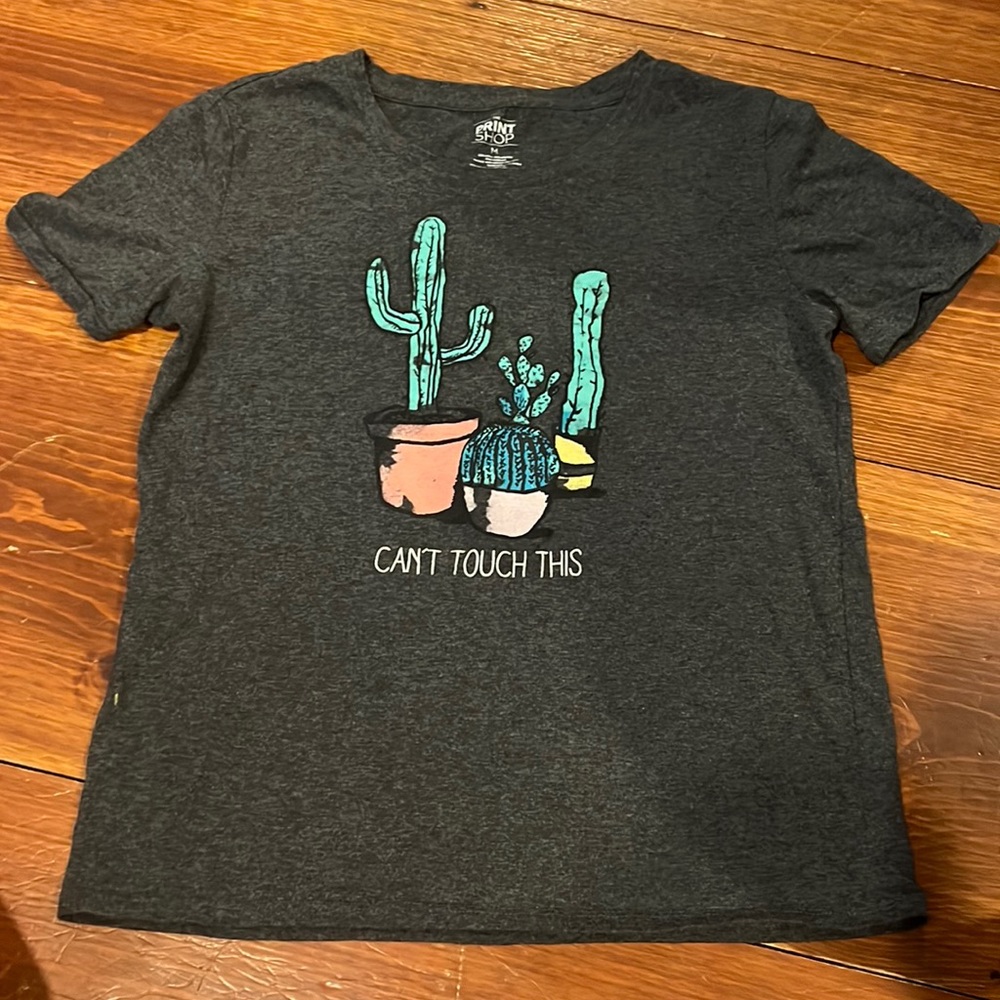 Print Shop Dark Grey, cactus tshirt size medium